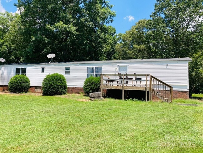property at 3014 Diddley Dadburn Rd
