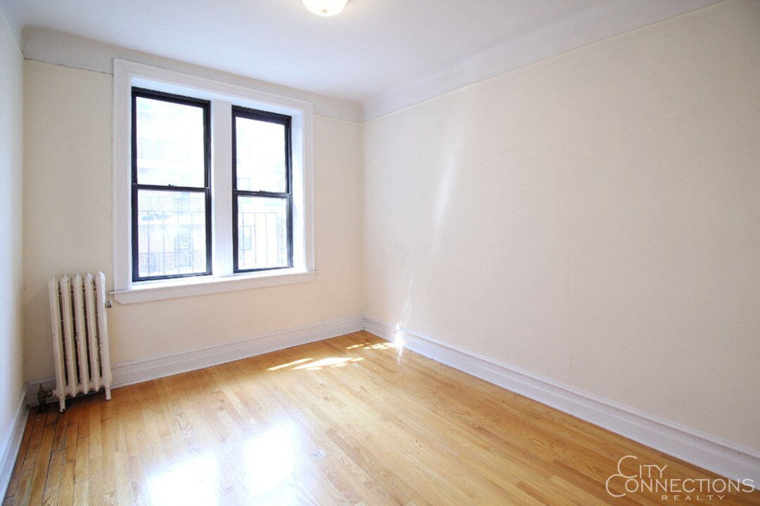 137 E 26th St in New York, NY - Building Photo