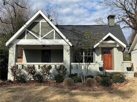 997 Woodbourne Dr SW in Atlanta, GA - Building Photo