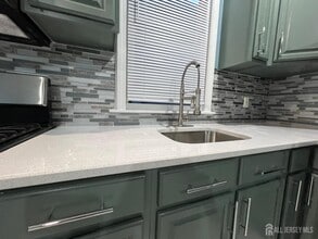 160 Silver Ave in Hillside, NJ - Building Photo - Building Photo