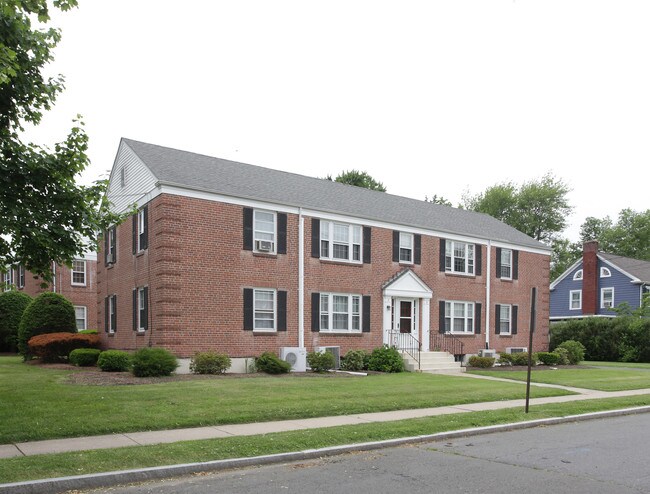 Farmington Avenue Commons in West Hartford, CT - Building Photo - Building Photo