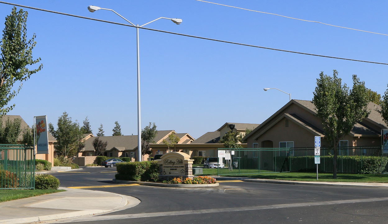 Rolling Hills in Newman, CA - Building Photo