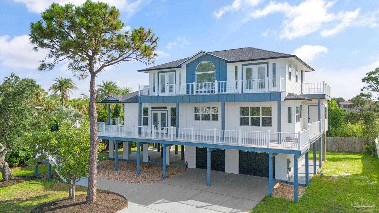 500 Deer Point Dr in Gulf Breeze, FL - Building Photo