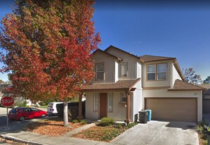 962 Baines St in East Palo Alto, CA - Building Photo
