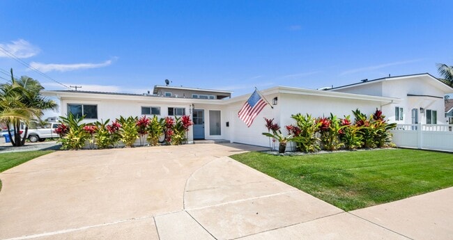property at 765 S 3rd St