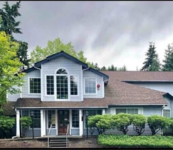 7453 Newcastle Golf Club Rd in Newcastle, WA - Building Photo - Building Photo
