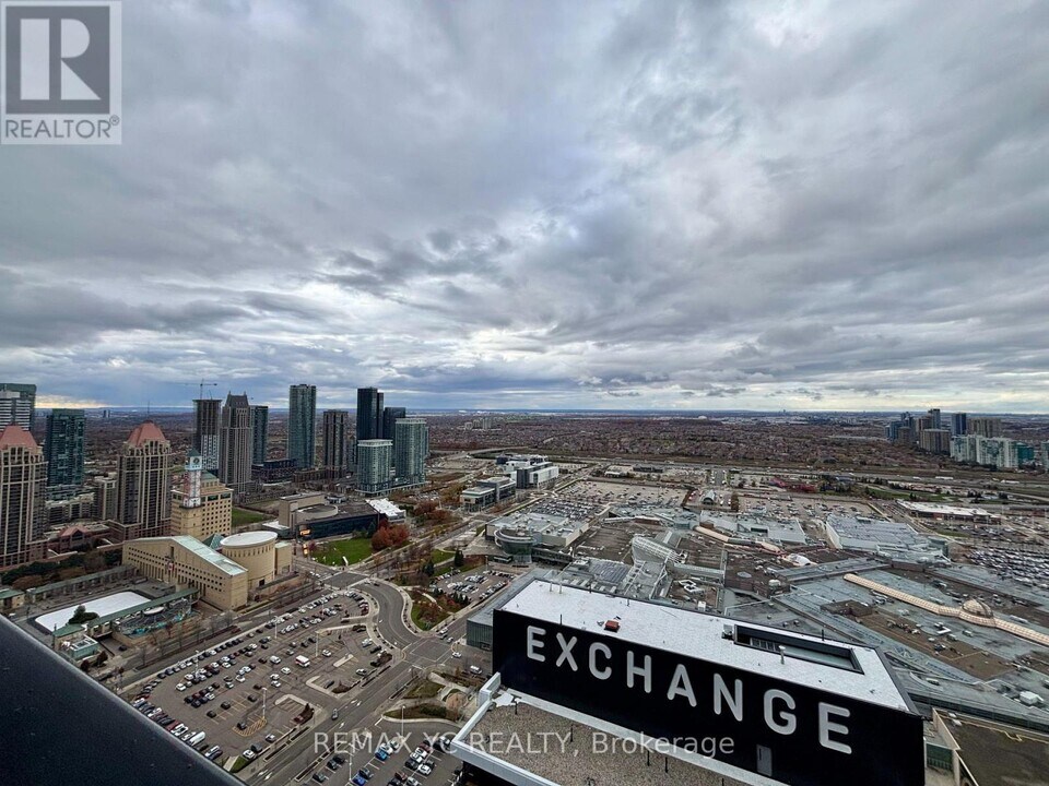 4015 The Exchange in Mississauga, ON - Building Photo