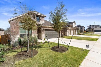 204 Blf Crk Ln in Andice, TX - Building Photo - Building Photo