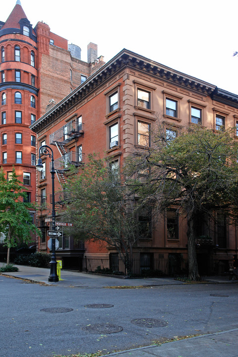 1 Montague Ter in Brooklyn, NY - Building Photo