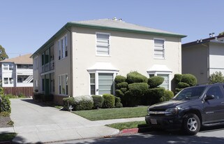 1110 Laguna Ave in Burlingame, CA - Building Photo