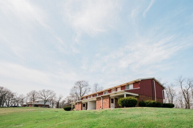 East Shaffer Townhomes in Aliquippa, PA - Building Photo - Building Photo