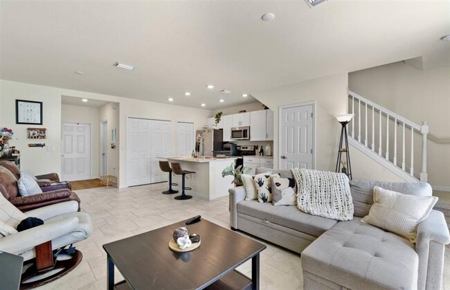property at 14026 Oviedo Pl