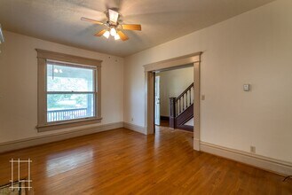 1210 Dennison Ave in Columbus, OH - Building Photo - Building Photo