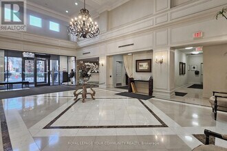 662-6662 Sheppard Ave E in Toronto, ON - Building Photo - Building Photo