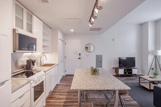 1 W 4th St in Cincinnati, OH - Building Photo - Building Photo