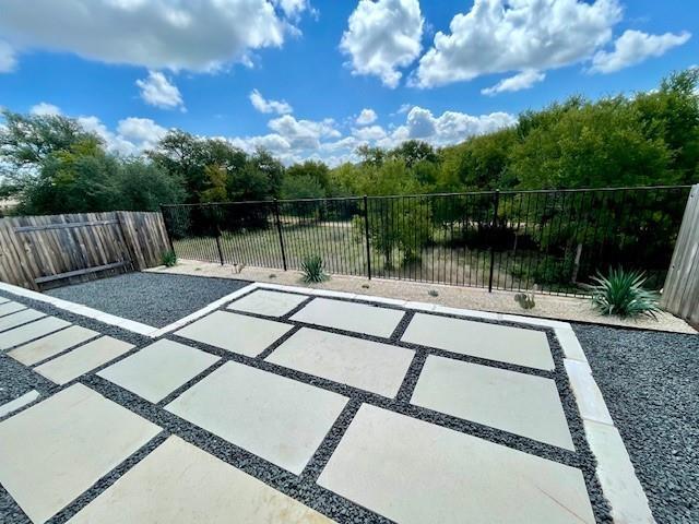 325 Serpens St in Andice, TX - Building Photo - Building Photo