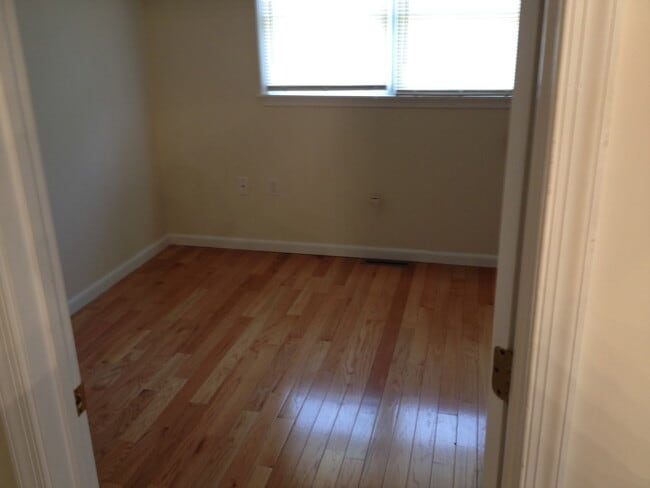 5 Midland Dr in Mt Holly Springs, PA - Foto de edificio - Building Photo