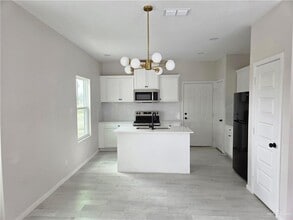 13 E Royal Palm Dr in Mercedes, TX - Building Photo - Building Photo