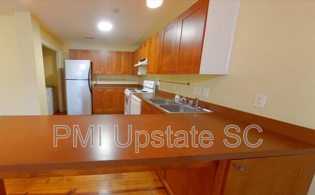 101 Silver St in Laurens, SC - Building Photo - Building Photo