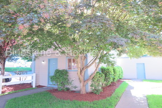 6061 SW Beaverton Hillsdale Hwy in Portland, OR - Building Photo - Building Photo