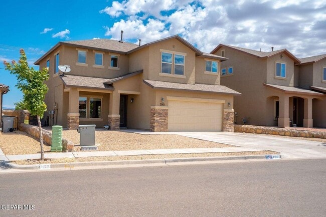 7561 Red Cedar Dr in El Paso, TX - Building Photo - Building Photo