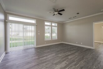 701 Pelican Ct in Poinciana, FL - Building Photo - Building Photo