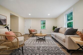 1030 Oak St in Dighton, MA - Building Photo - Building Photo