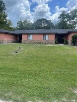 2241 Florida Dr in Deltona, FL - Building Photo