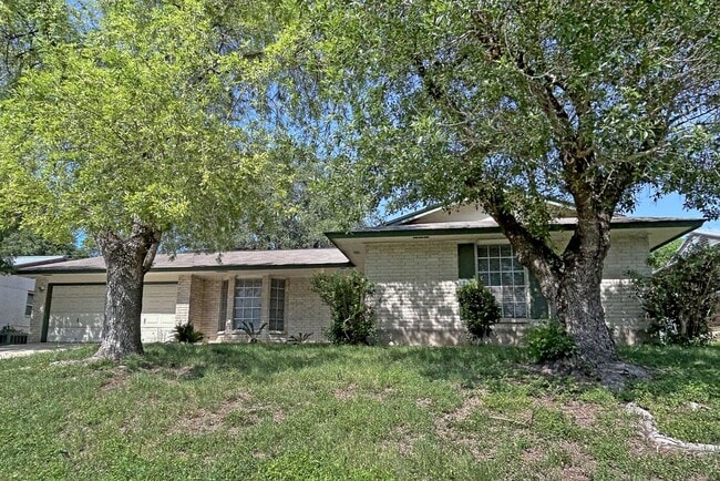 331 Shin Oak Dr in Live Oak, TX - Building Photo - Building Photo