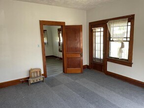 610 Noble St in Perry, OK - Building Photo - Building Photo