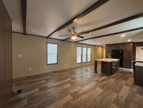 1612 N 6th St in Conroe, TX - Building Photo - Building Photo