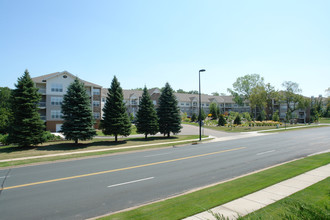 Applewood Pointe in Osseo, MN - Building Photo - Building Photo