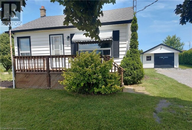 1068 1 in Simcoe, ON - Building Photo - Building Photo