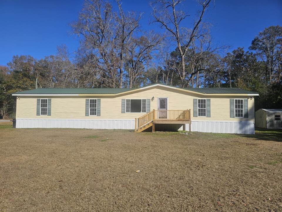 1611 Carolina Ave in Beaufort, SC - Building Photo