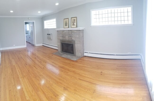 5200 S Monitor Ave in Chicago, IL - Building Photo - Building Photo