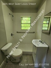 1005 W St Louis St in Hot Springs, AR - Building Photo - Building Photo