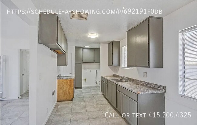 property at 916 Carson St