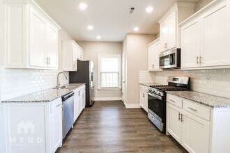 1010 Pebble Pass in Centerton, AR - Foto de edificio - Building Photo