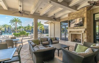 6718 Pennyroyal Dr in Naples, FL - Building Photo - Building Photo