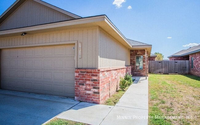 1713 102nd St in Lubbock, TX - Building Photo - Building Photo