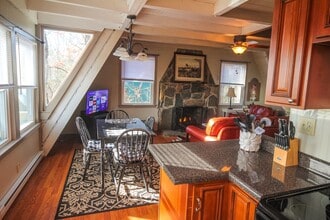 146 Valley View Trail in Fleetwood, NC - Building Photo - Building Photo