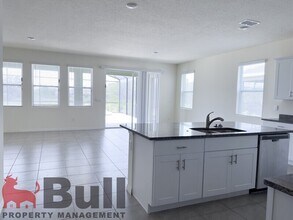 7821 Oak Reflection Lp in Davenport, FL - Building Photo - Building Photo
