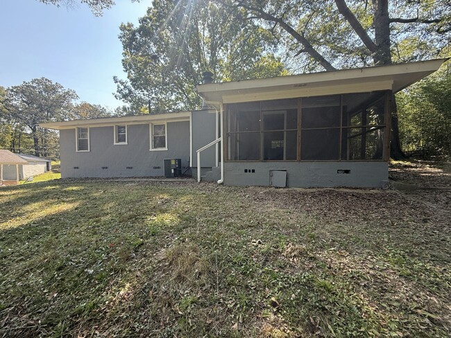 1529 Foster Ave in Birmingham, AL - Foto de edificio - Building Photo