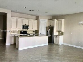 1415 SW 113th Ave in Pembroke Pines, FL - Building Photo - Building Photo