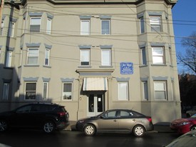 5719 Elwood St in Pittsburgh, PA - Building Photo