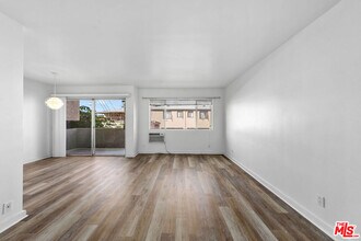11670 Iowa Ave-Unit -3 in Los Angeles, CA - Building Photo - Building Photo