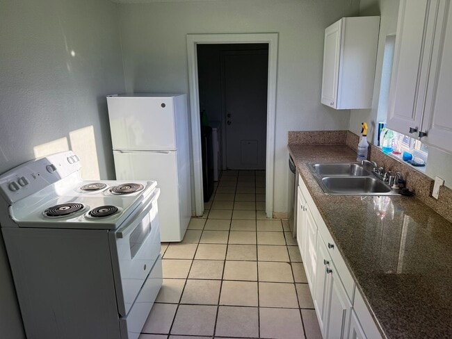 915 E Mesquite Ave in Las Vegas, NV - Building Photo - Building Photo