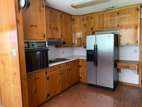 866 W Lakeview Dr in Baton Rouge, LA - Building Photo - Building Photo