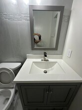 2110 NW 109th Ave in Sunrise, FL - Foto de edificio - Building Photo