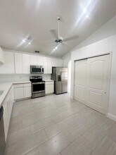 553 Hallowell Cir in Orlando, FL - Building Photo - Building Photo